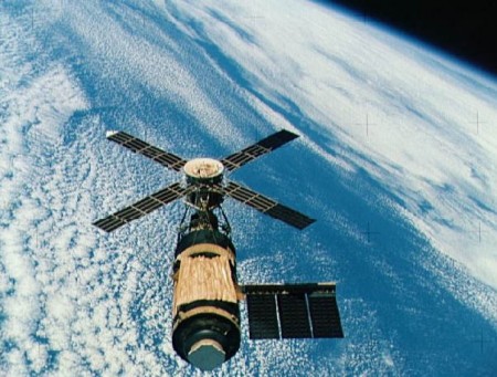 July 11 1979 Skylab crashes to&nbsp;Earth