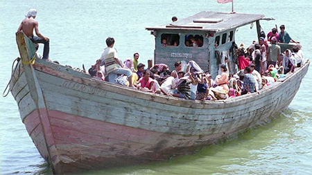 Australia puts bounty on heads of people&nbsp;smugglers