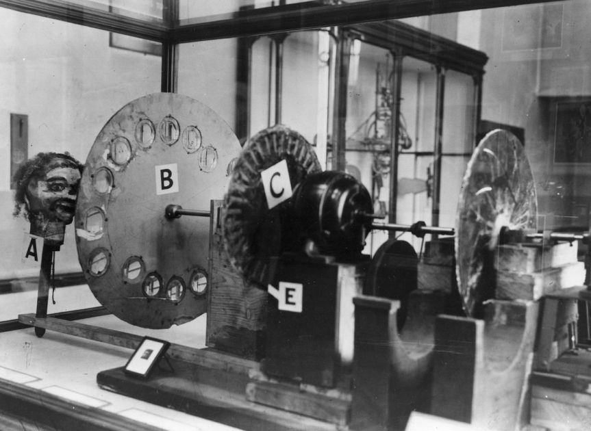 January 26, 1926 – John Logie Baird demonstrates&nbsp;TV